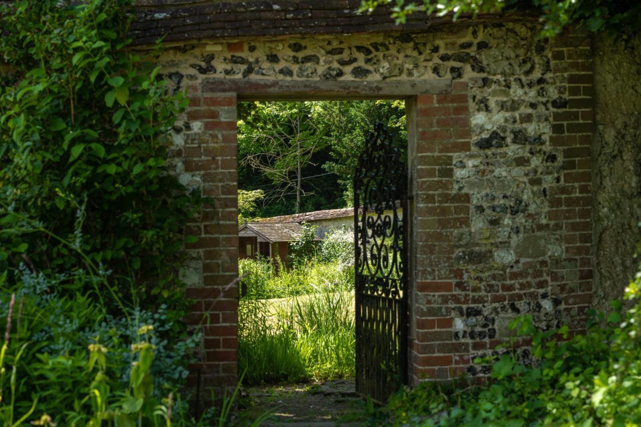 Henge Estate - Restored Manor House, Up To 11 En-Suite Bedrooms Shrewton Exterior photo